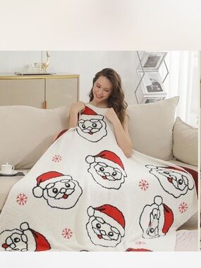 Comfy Luxe Santa Blanket